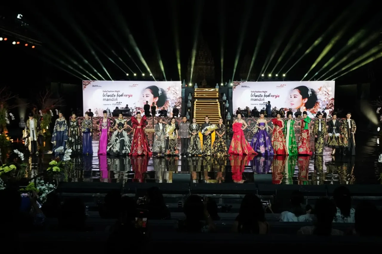 Gala Fashion Night Prambanan