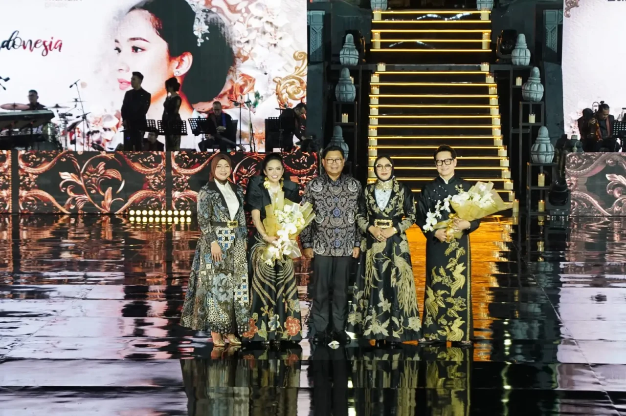 Gala Fashion Night Prambanan
