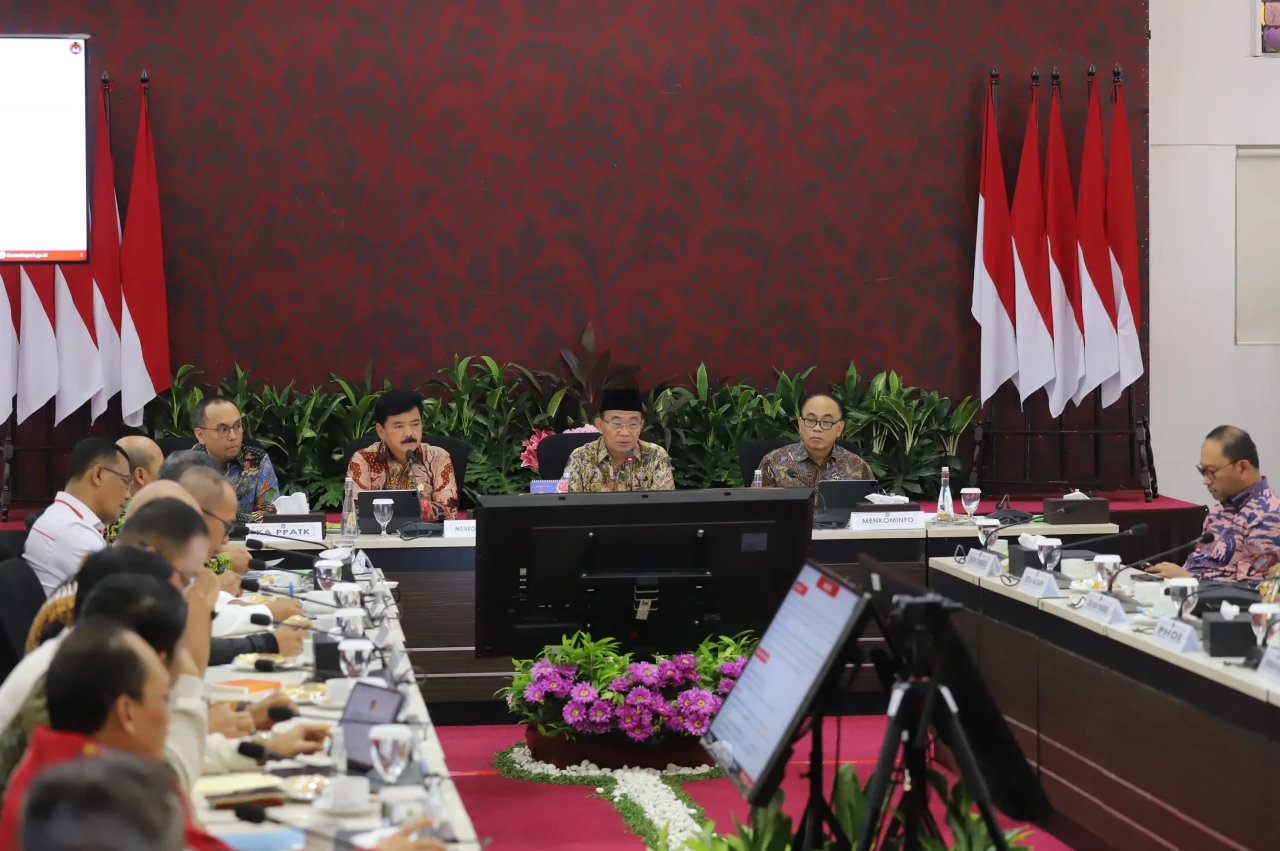 Menko PMK Gelar Rapat...