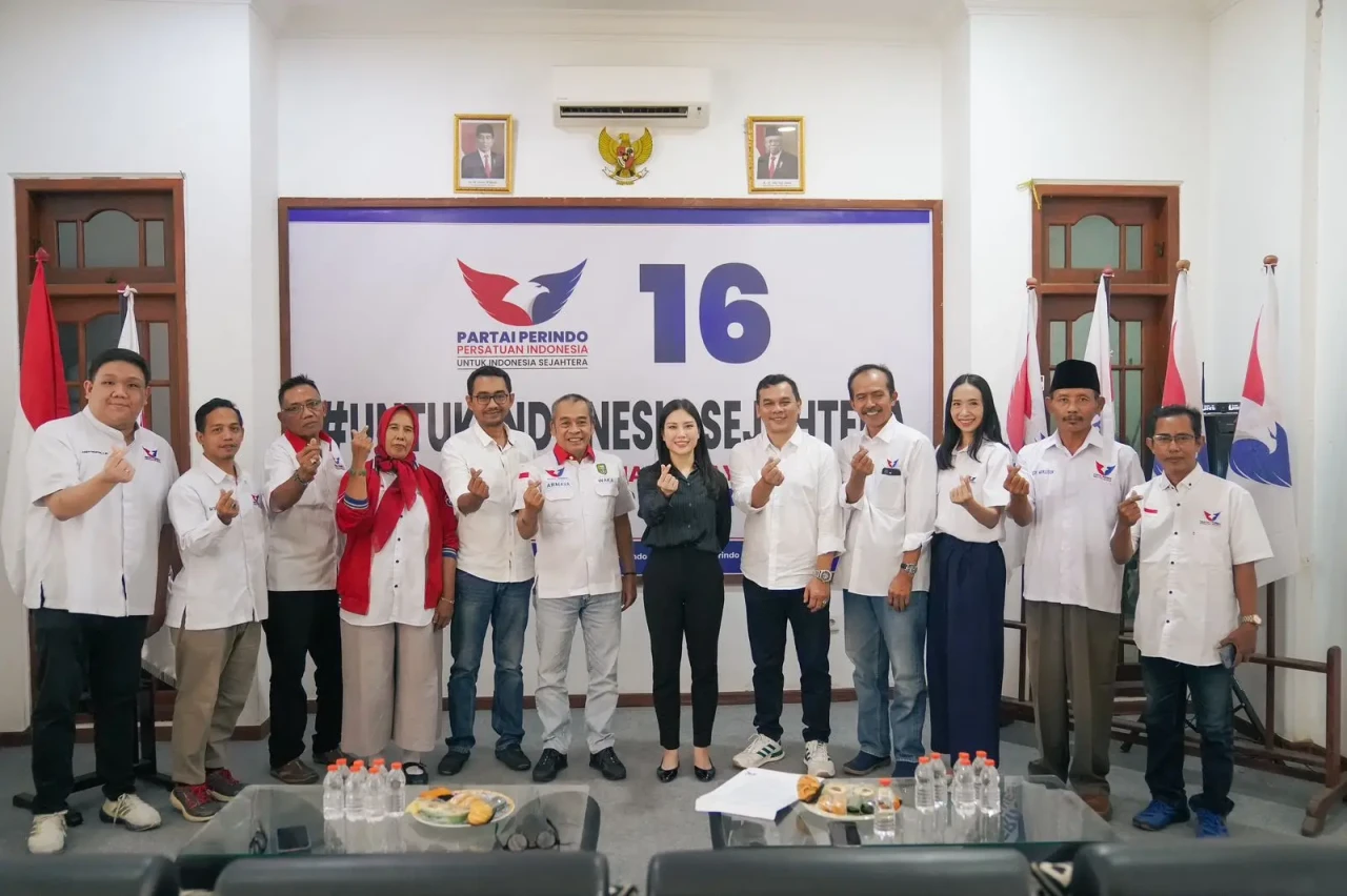 Resmi Pimpin Partai...