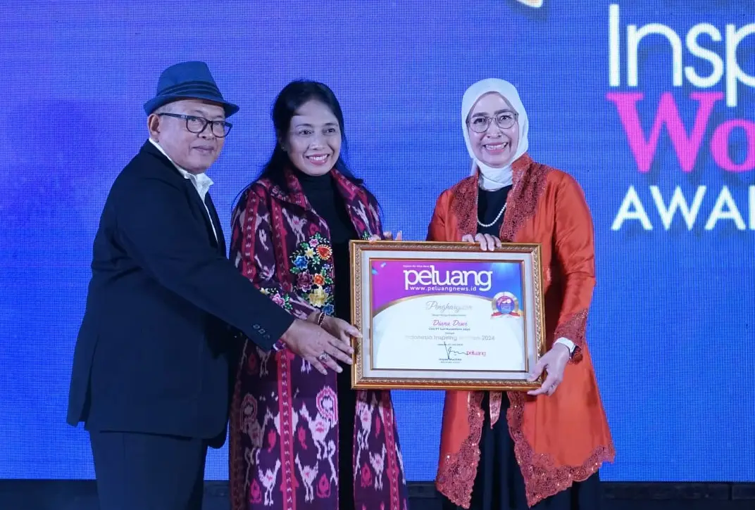 Diana Dewi Raih Penghargaan...