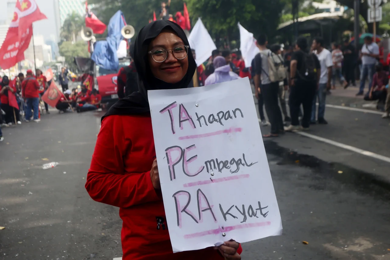 Aksi Teatretikal Buruh...
