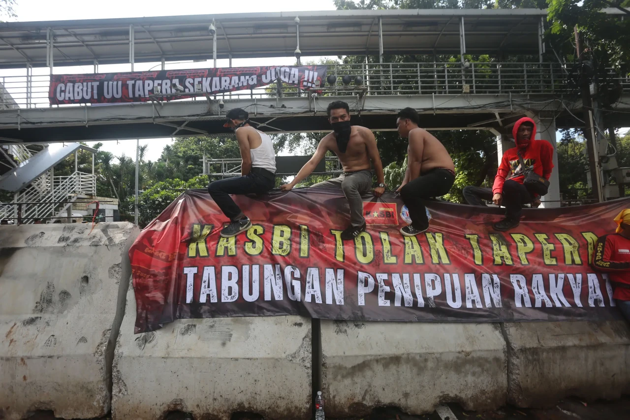 Aksi Teatretikal Buruh...