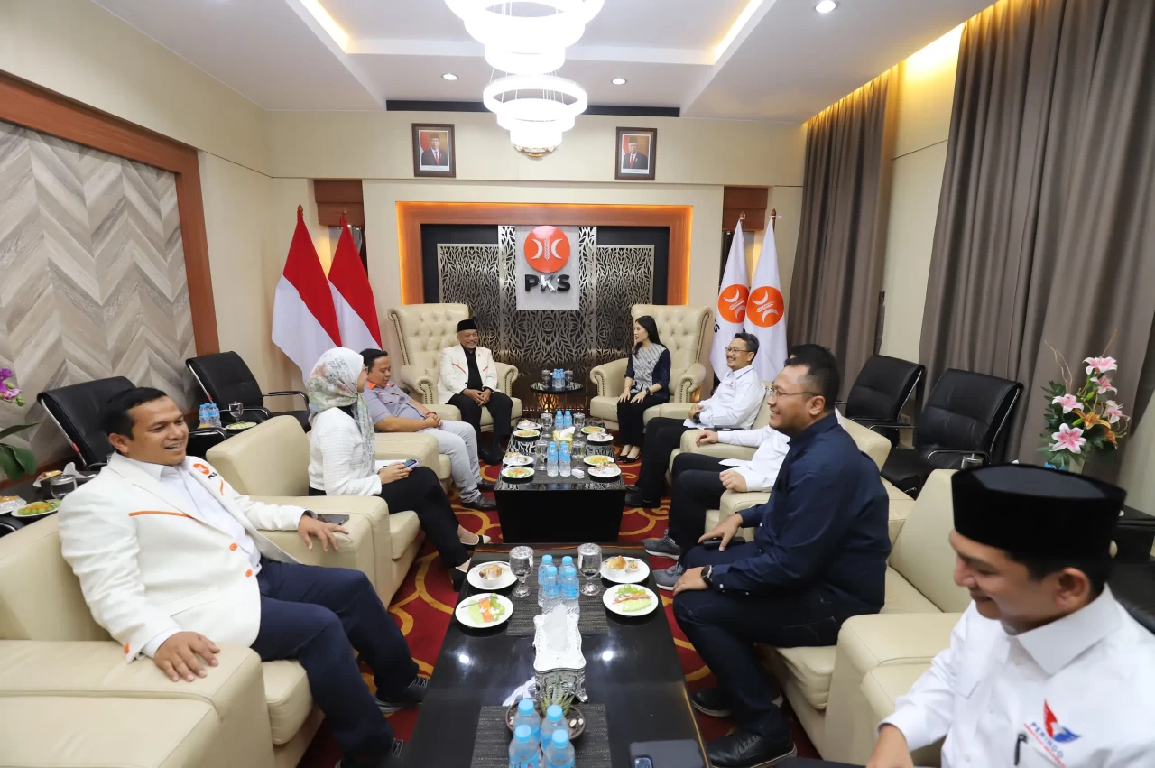 Petinggi Perindo Sambangi...