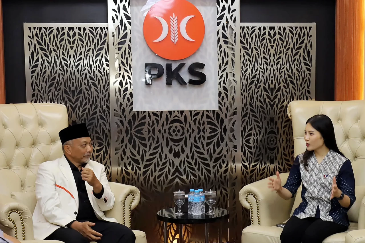 Petinggi Perindo Sambangi...