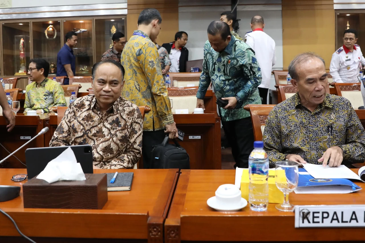 PDN Diretas, DPR ke...