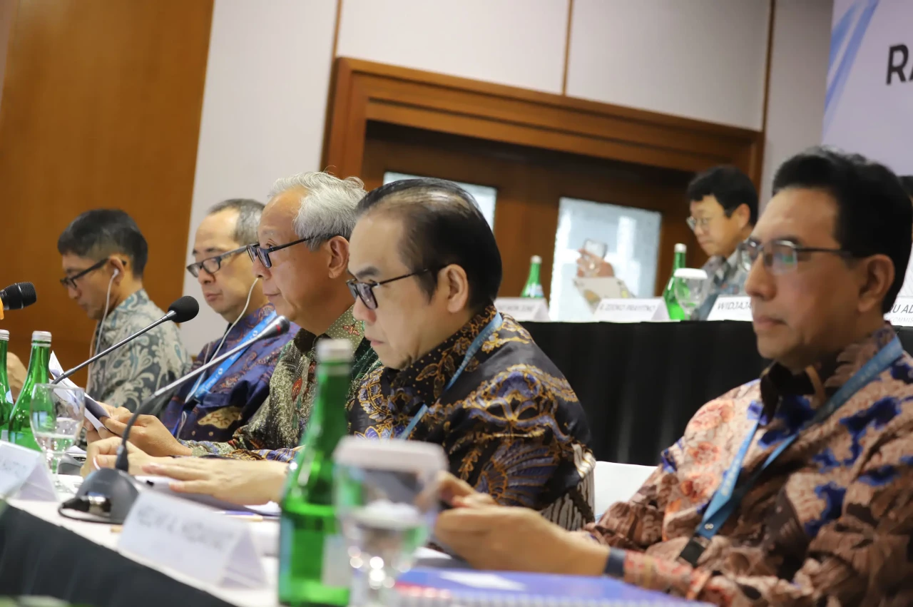 Prospek Bisnis Seiring...