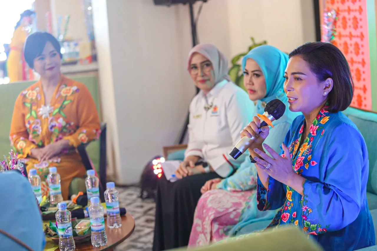 Dialog Peran Perempuan...