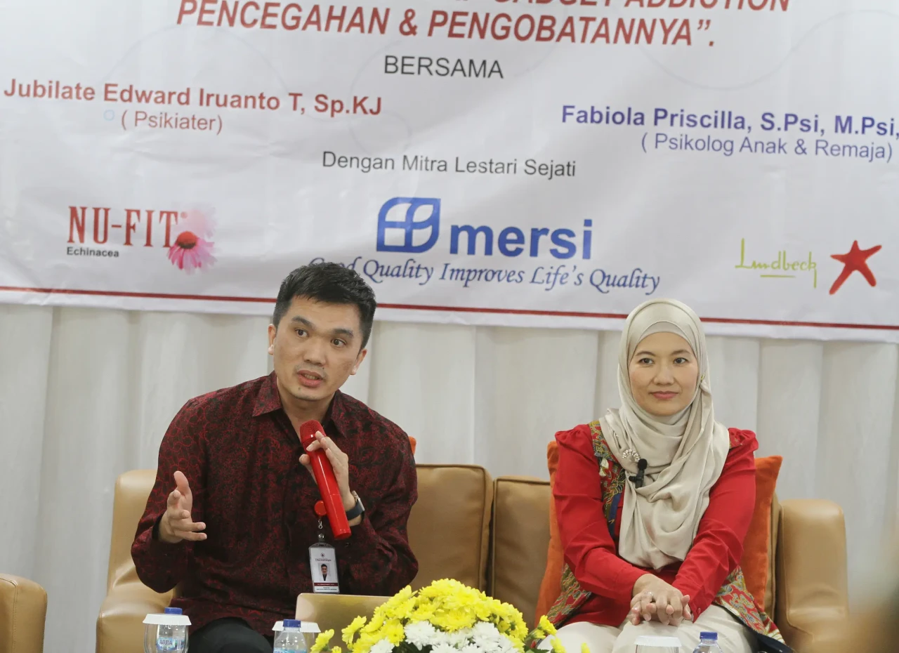 Seminar Awam: Axioo...