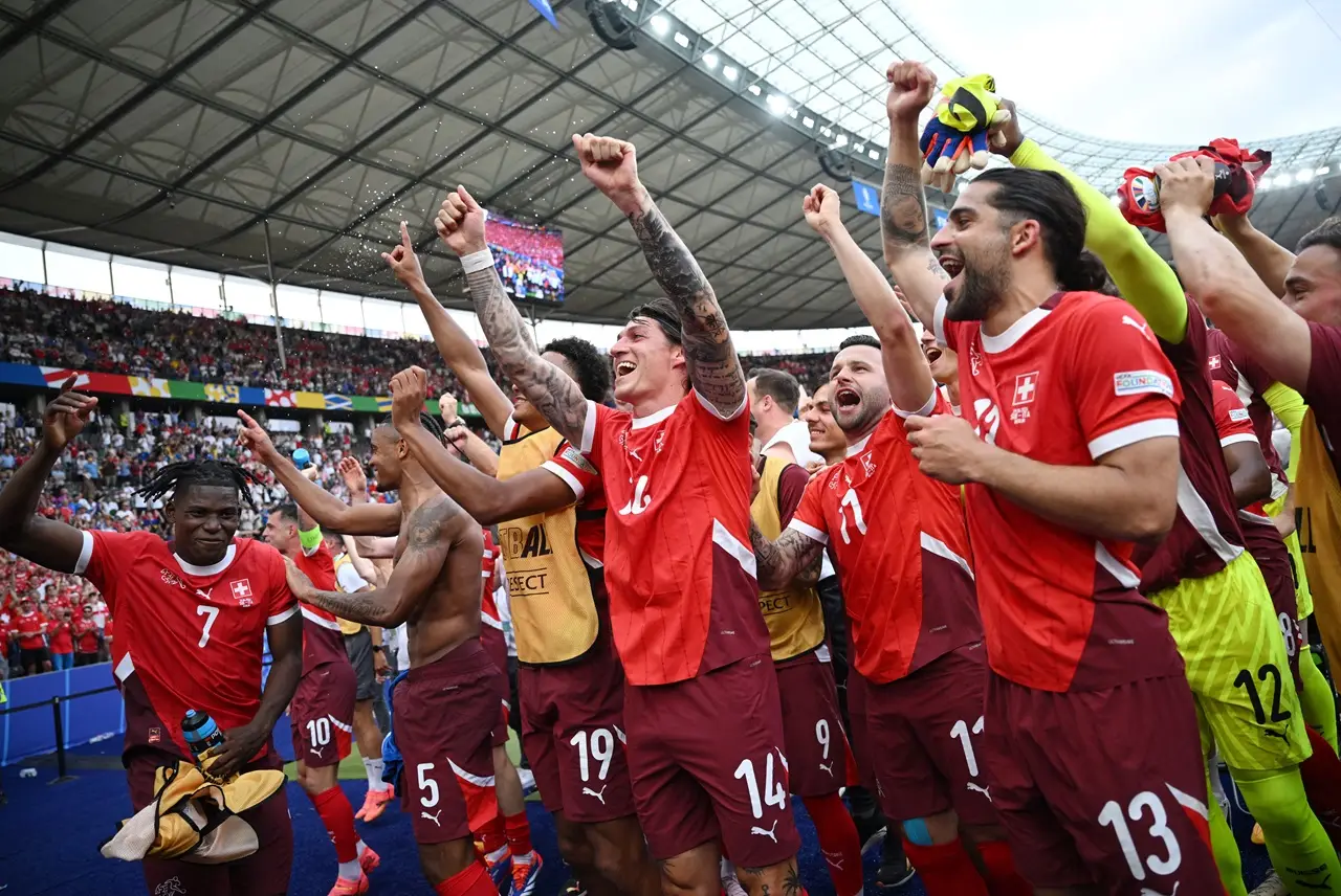 Perkasa! Swiss Tendang...