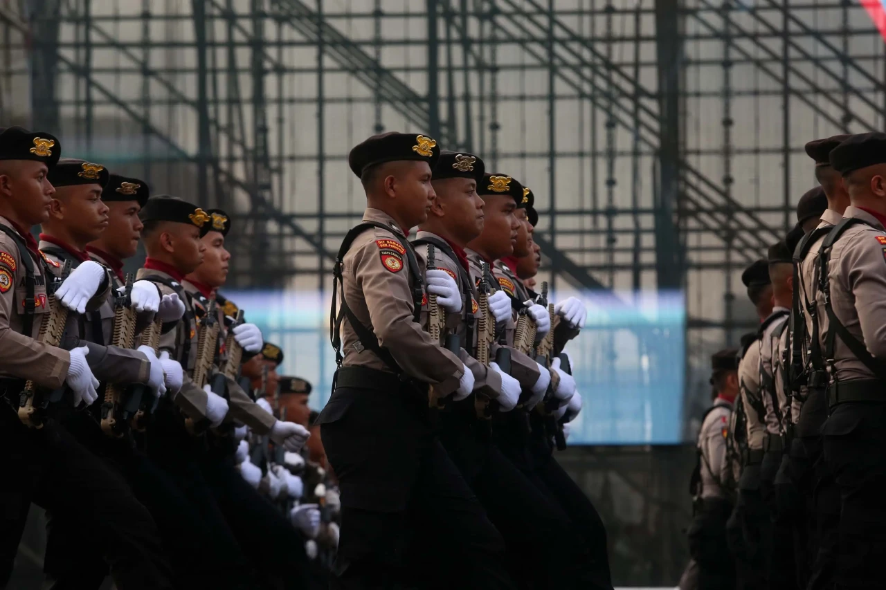 Gagahnya Defile Pasukan...