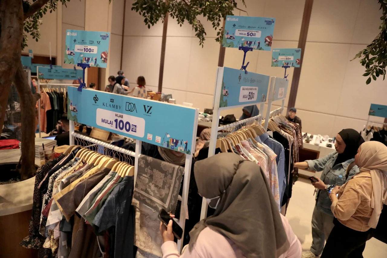Keseruan Festival Belanja...