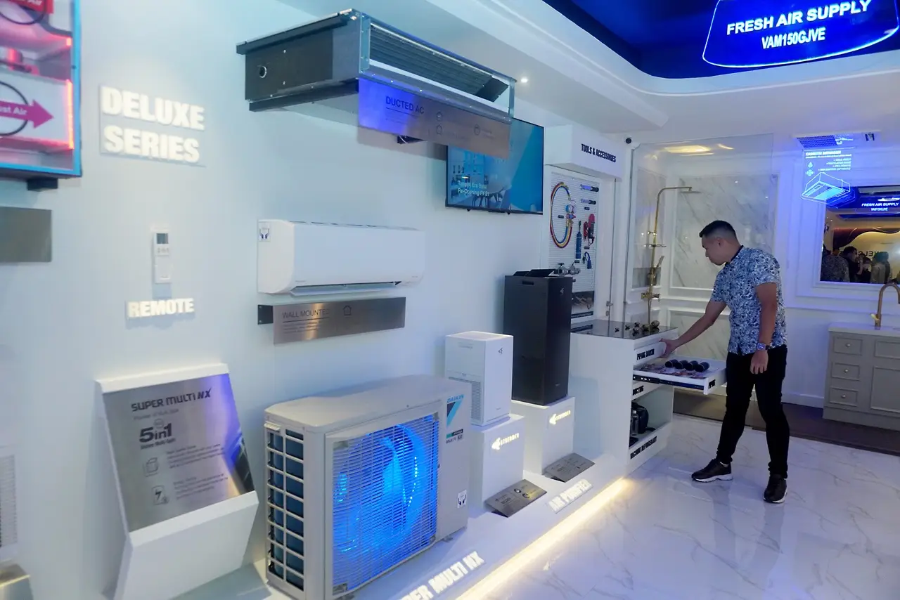 DAIKIN Resmikan Showroom...