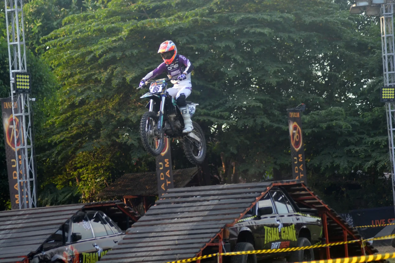 Serunya Puluhan Crosser...