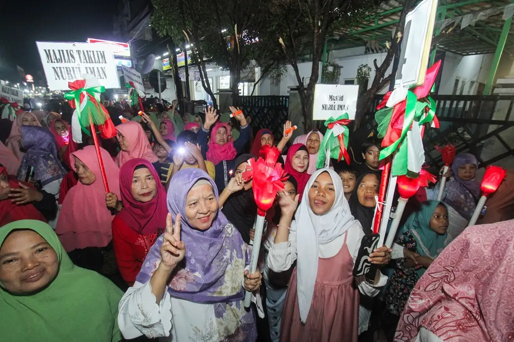 Sachrudin Bersama Warga...
