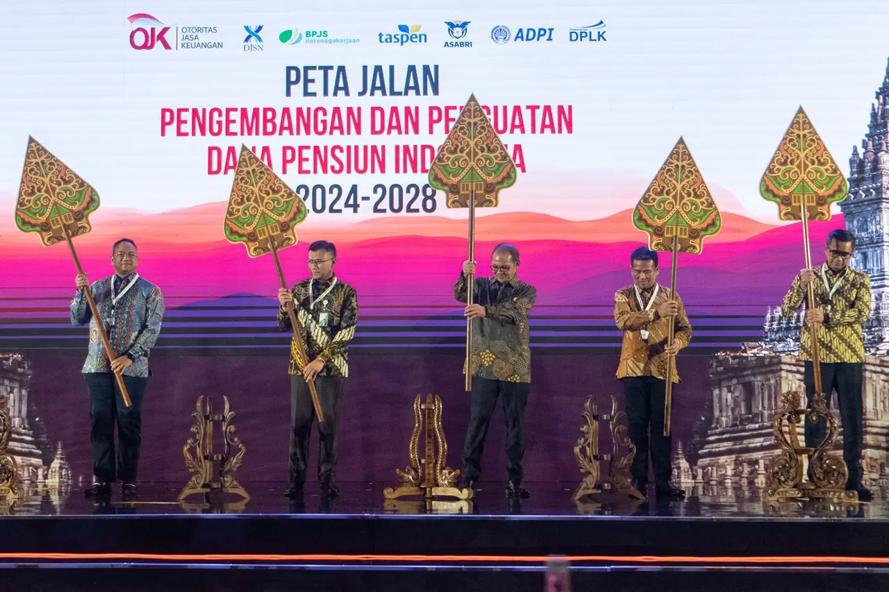 OJK Luncurkan Peta Jalan...