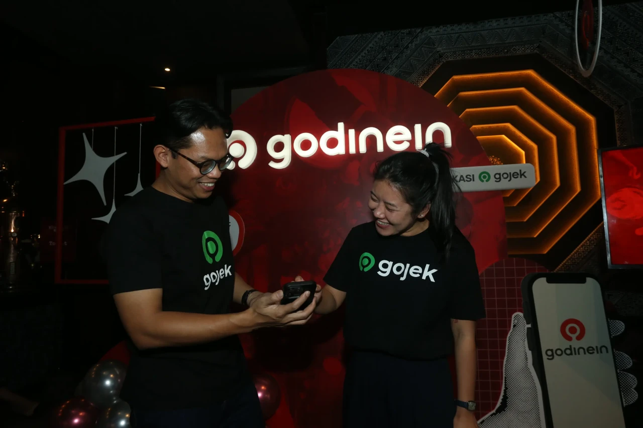 Gojek Hadirkan Layanan...