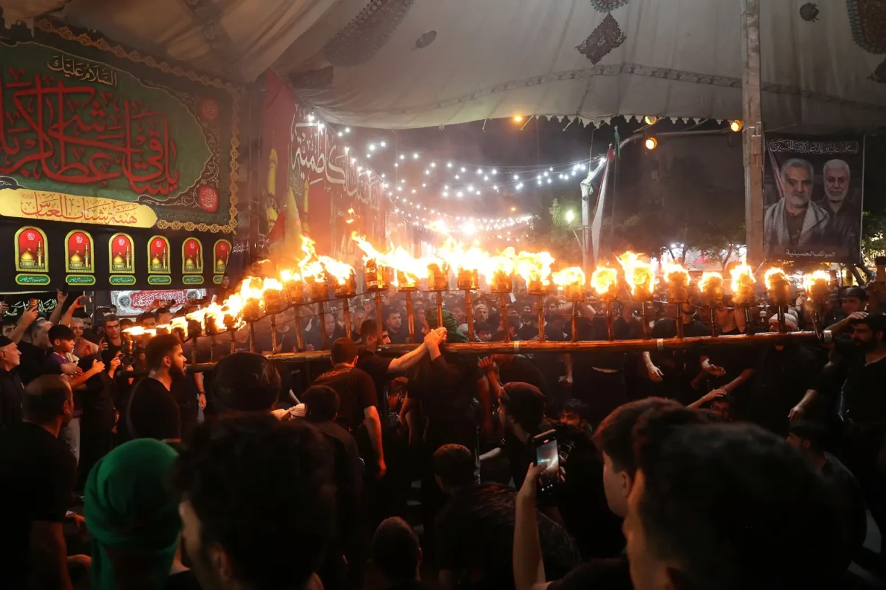 Muslim Syiah Gelar Ritual...