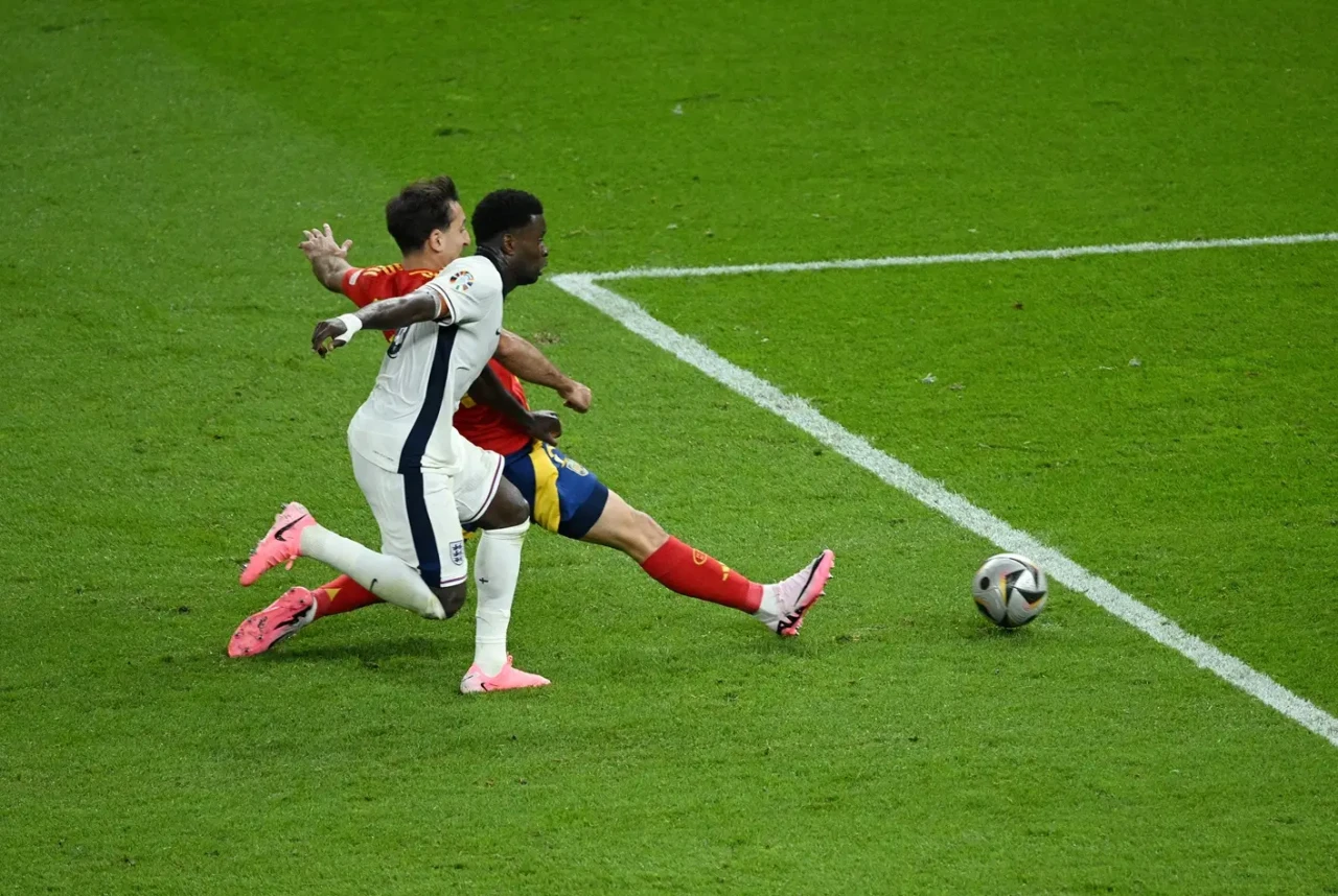 Gol Mikel Oyarzabal...