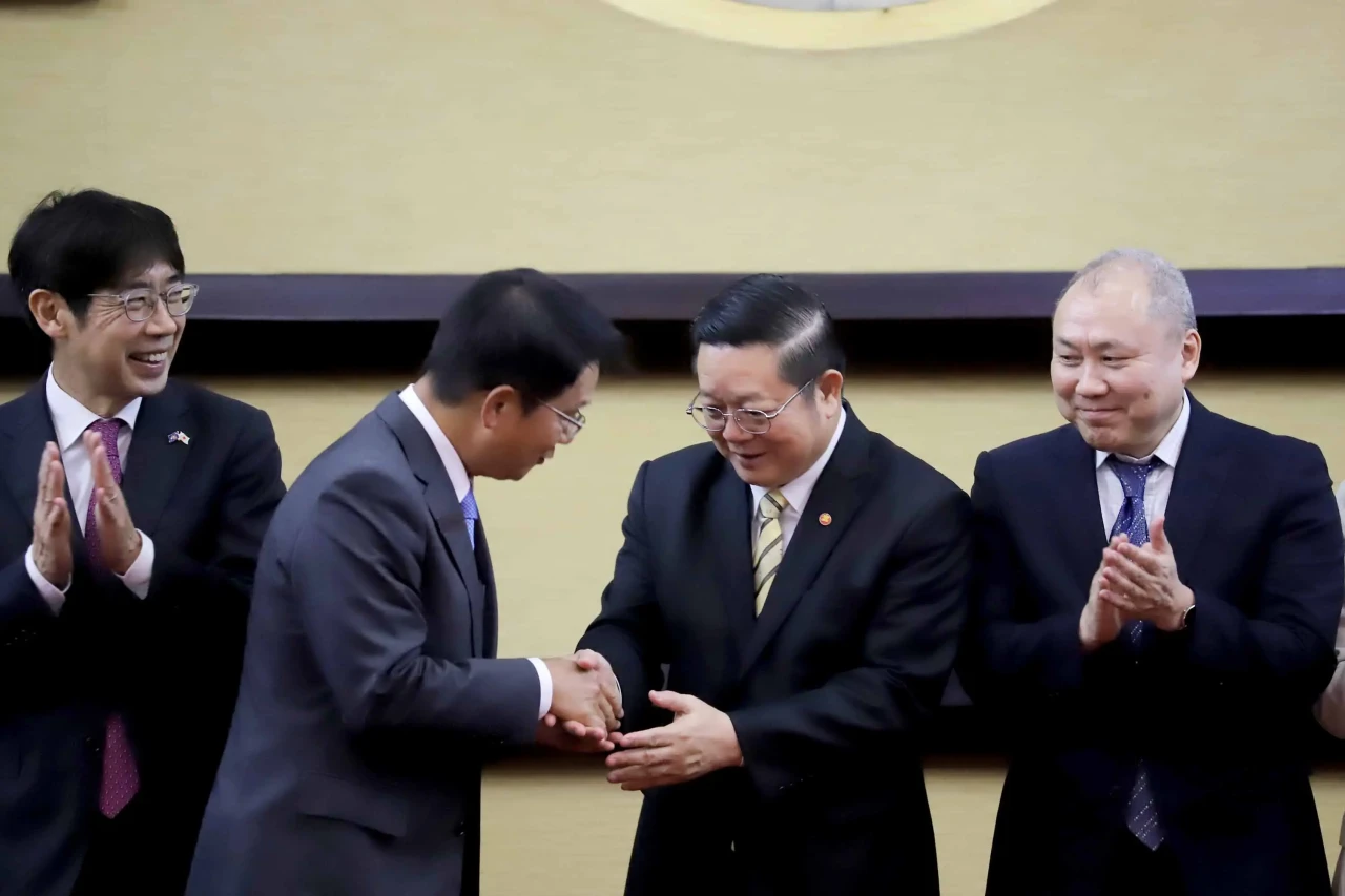 Diskusi Sekjen ASEAN...