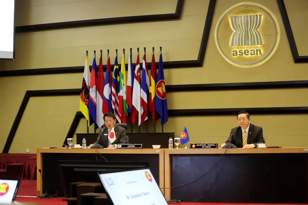 Diskusi Sekjen ASEAN...