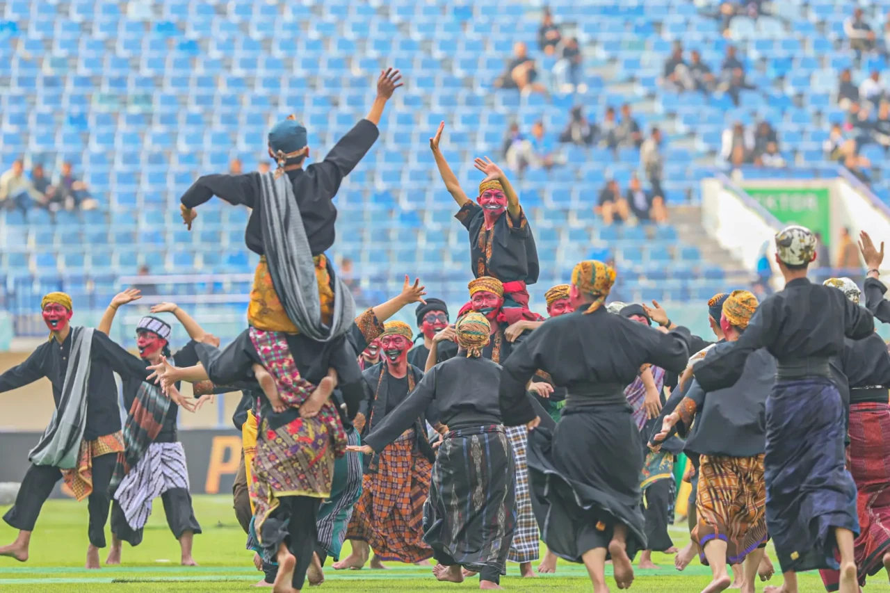 Kemeriahan Pembukaan...