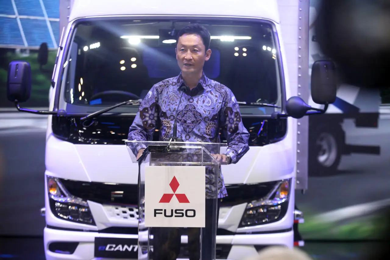 Mitsubishi Fuso Serah...