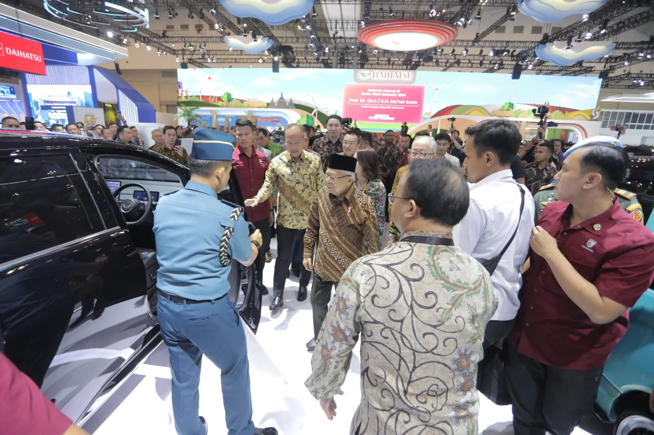 Wapres Maruf Amin Buka...