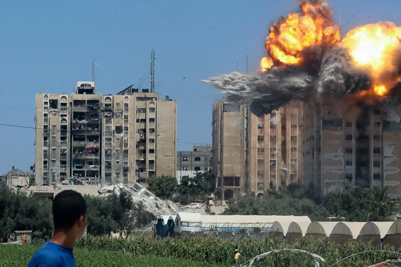 Serangan Udara Israel...