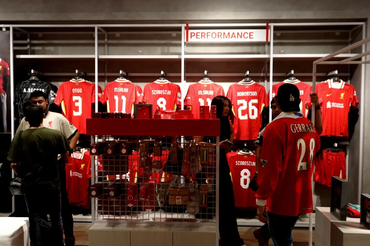 Toko Liverpool FC Pertama...