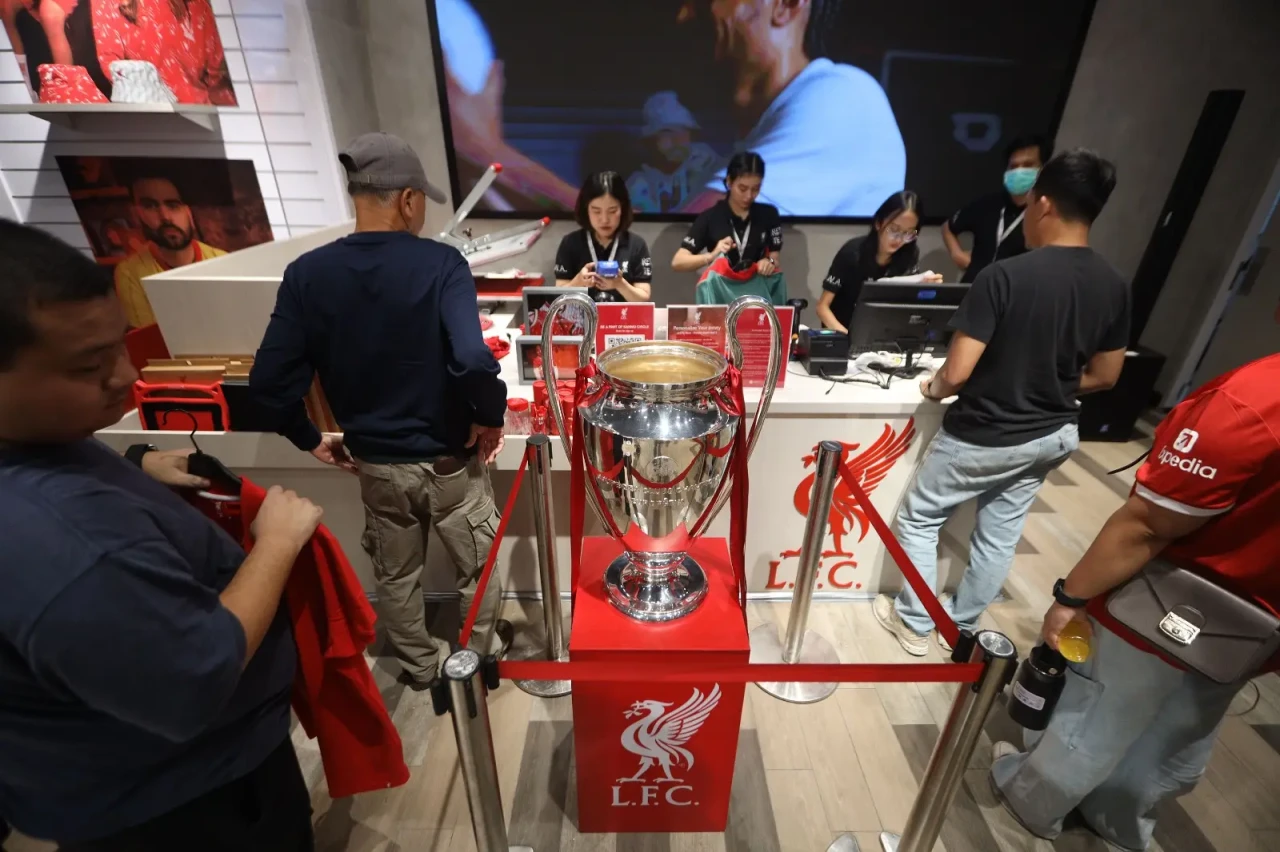 Toko Liverpool FC Pertama...