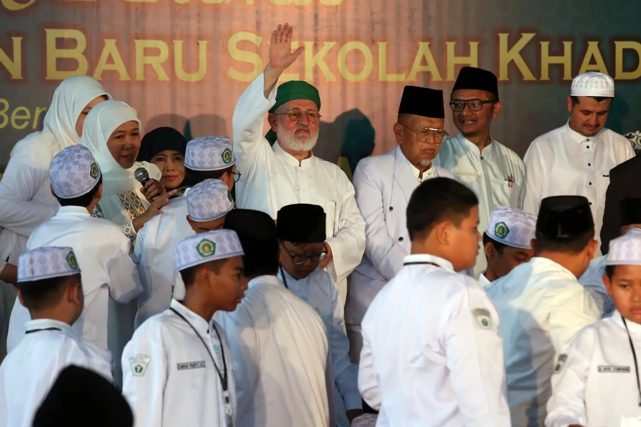 Cicit Syaikh Abdul Qadir...