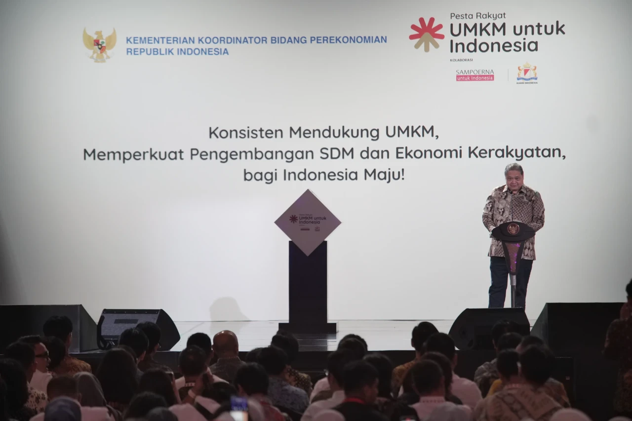 Menko Airlangga dan...