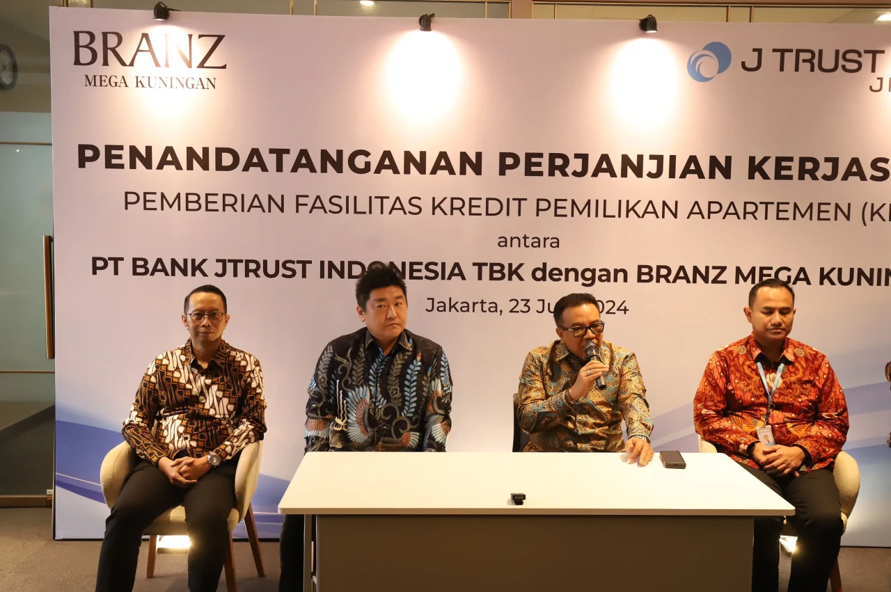 J Trust Bank Jalin Kerja...
