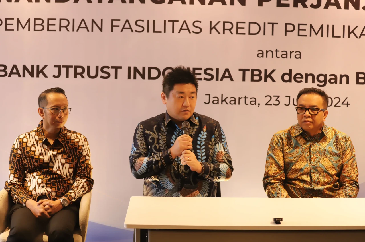 J Trust Bank Jalin Kerja...