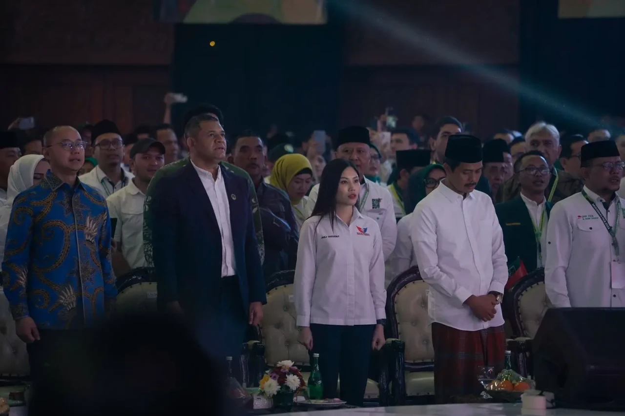 Ketua Harian DPP Partai...