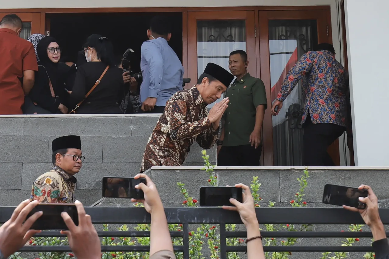 Presiden Jokowi Melayat...