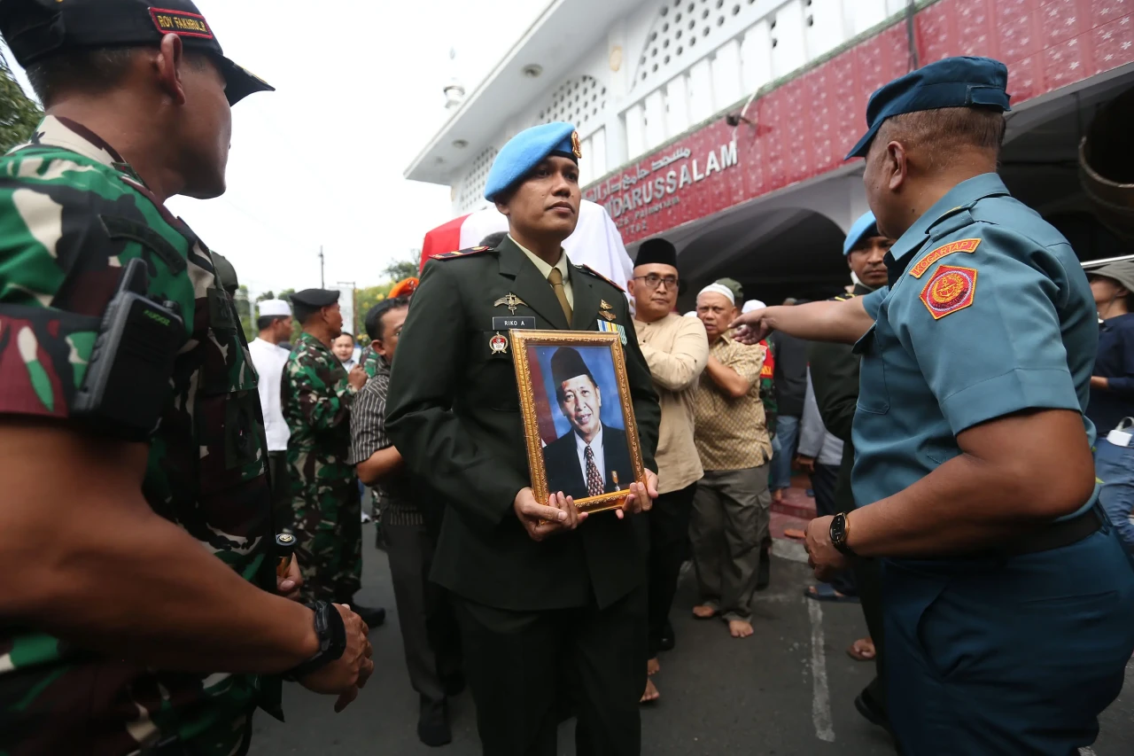 Wakil Presiden ke-9...