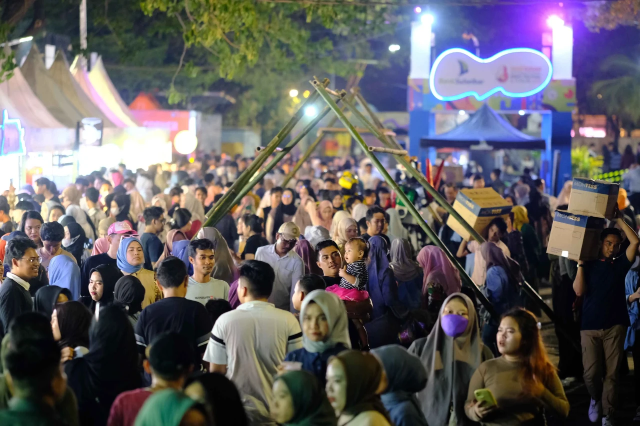 Kemeriahan Pembukaan...