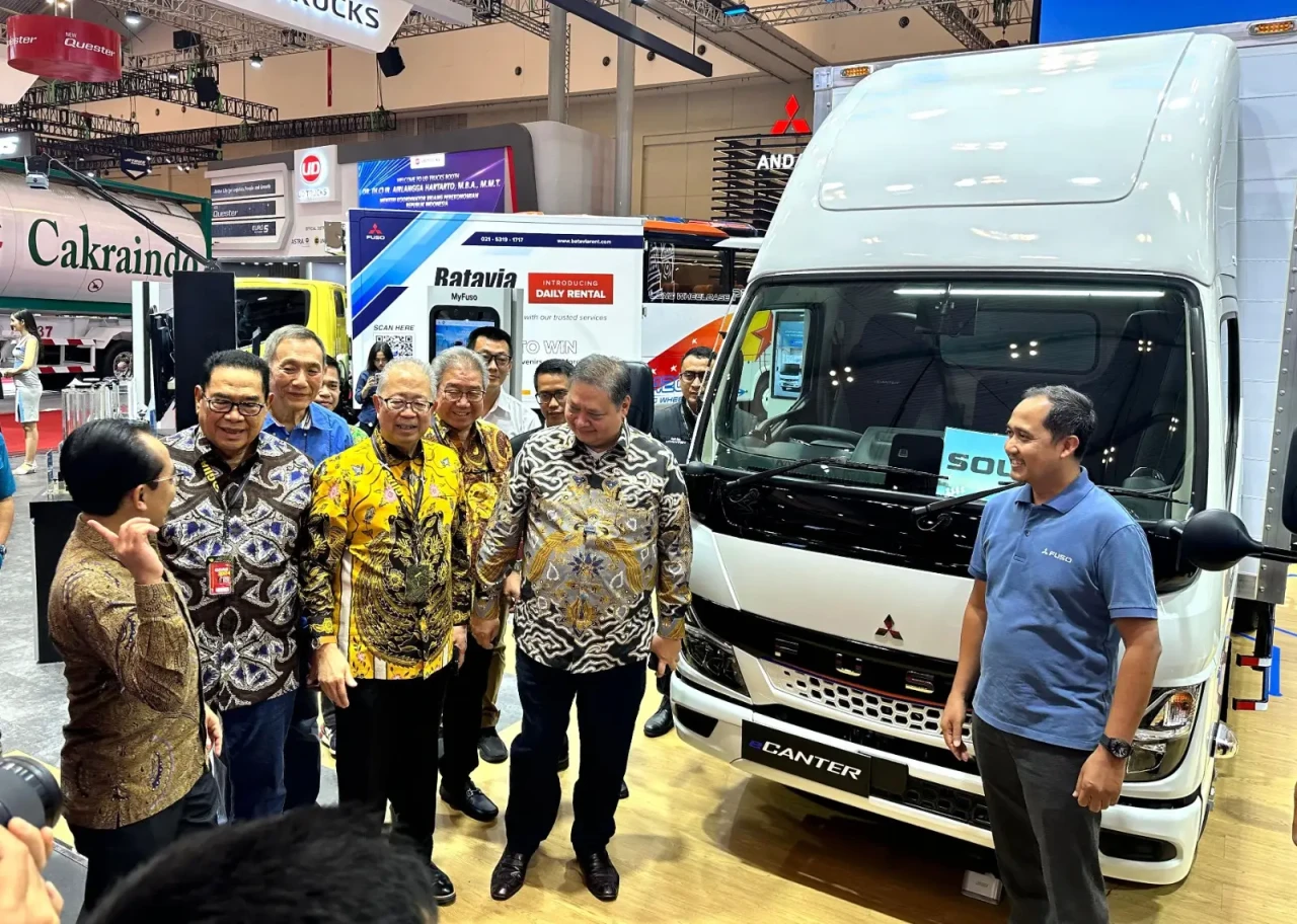 Menko Airlangga Lihat...