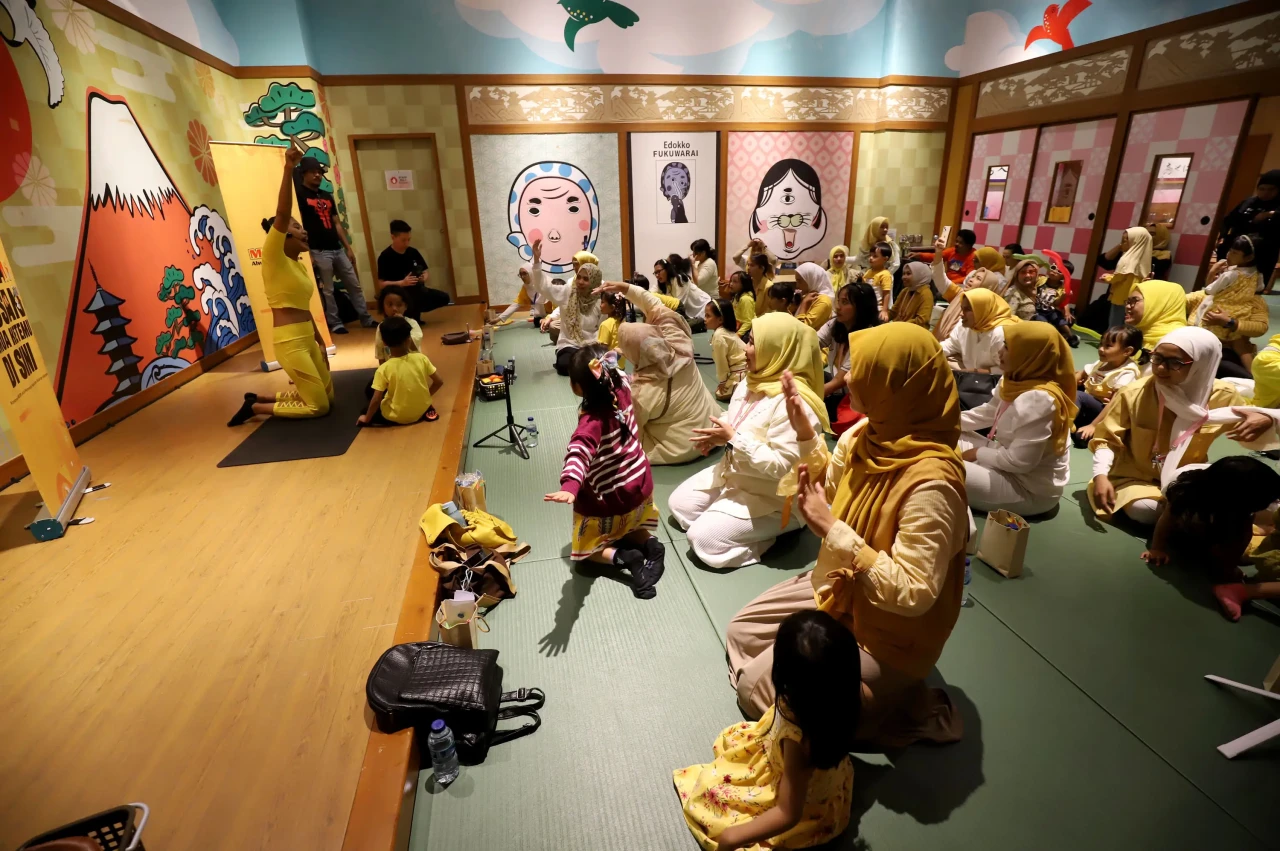 Ibu dan Anak Yoga Bersama...
