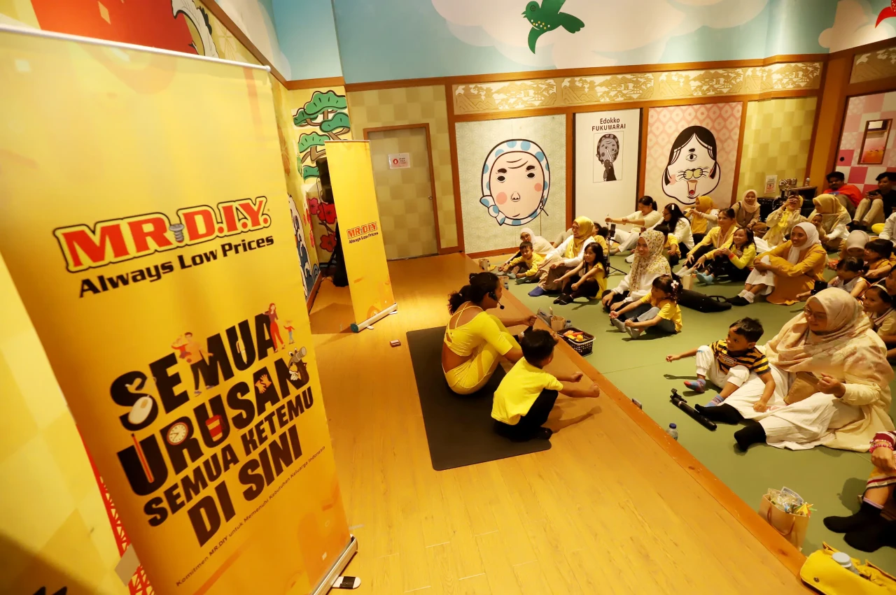 Ibu dan Anak Yoga Bersama...