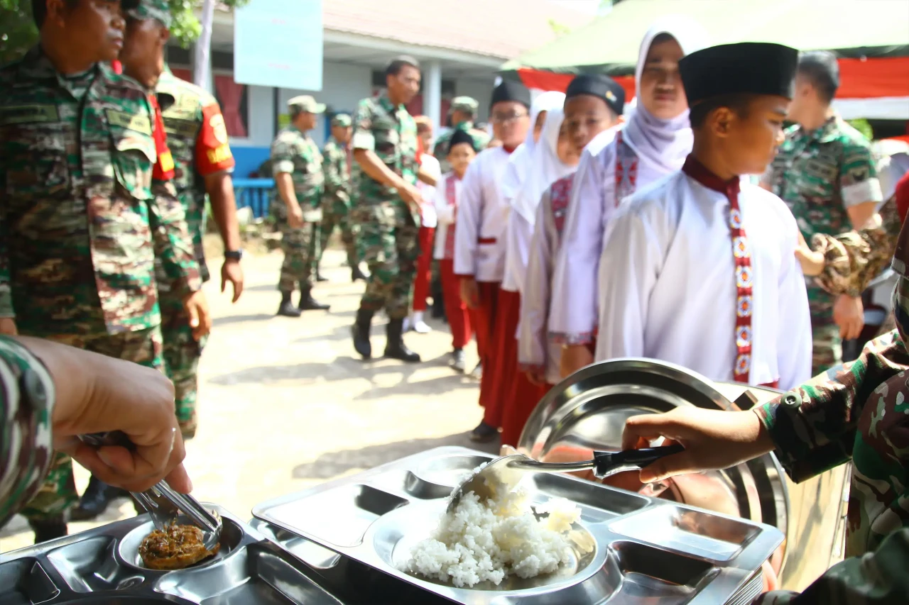 Makan Siang Gratis Program...