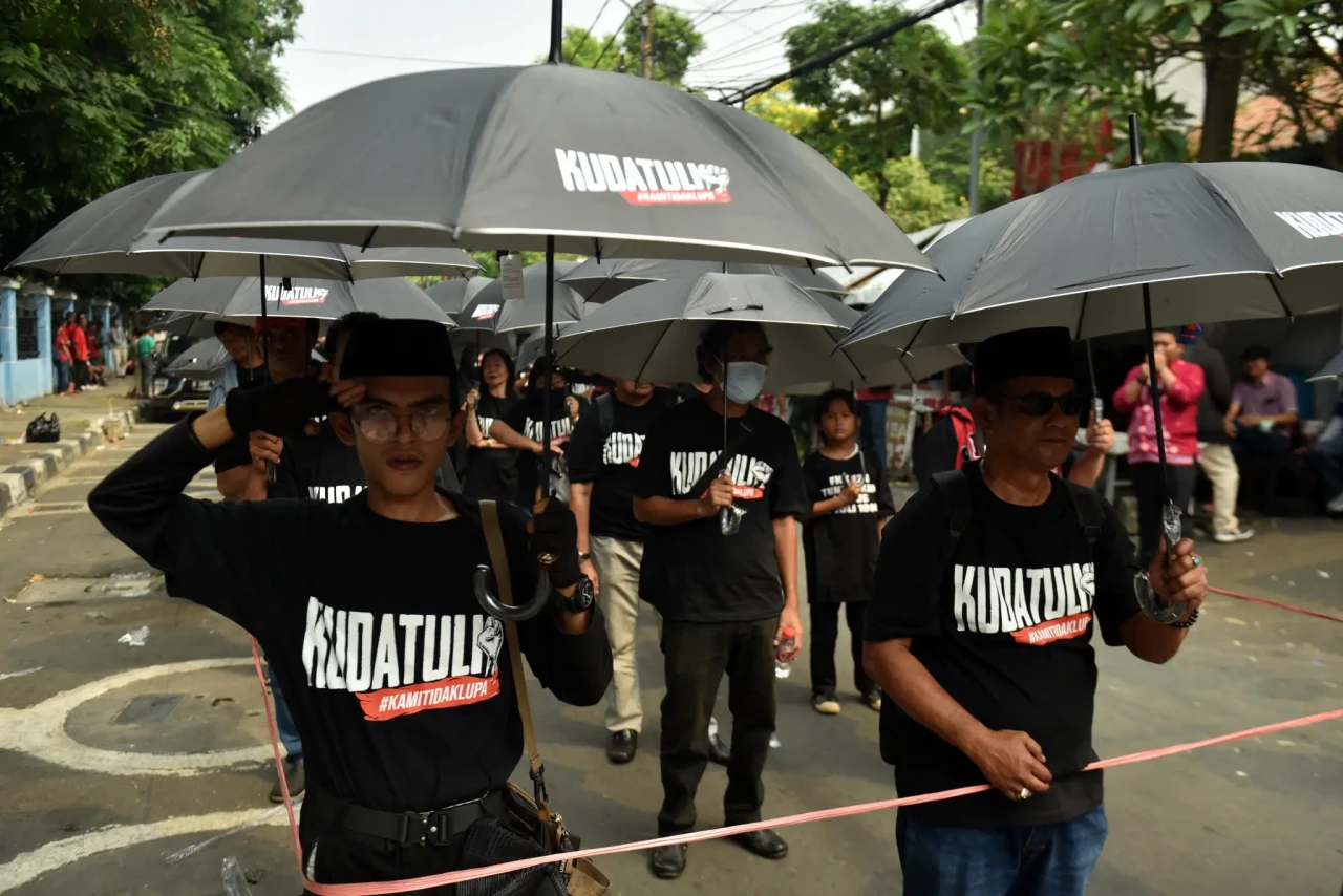 Aksi Longmarch Peringati...