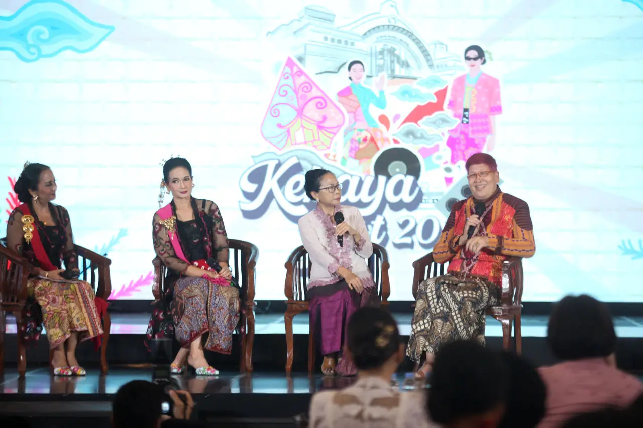 Kemeriahan Kebaya Fest...