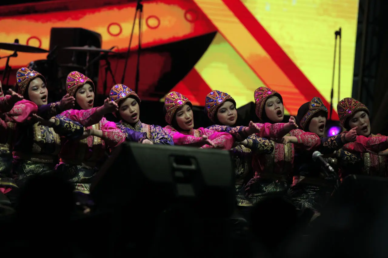 Bertabur Bintang! RENDEZVOUZ...