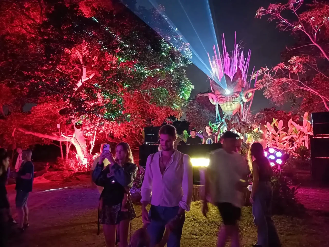 Kolaborasi Seni Budaya...