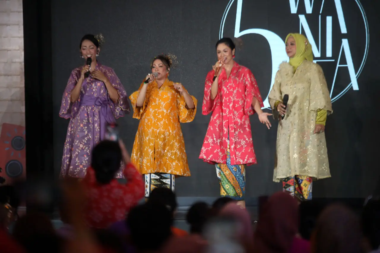 Kebaya Wicara dalam...