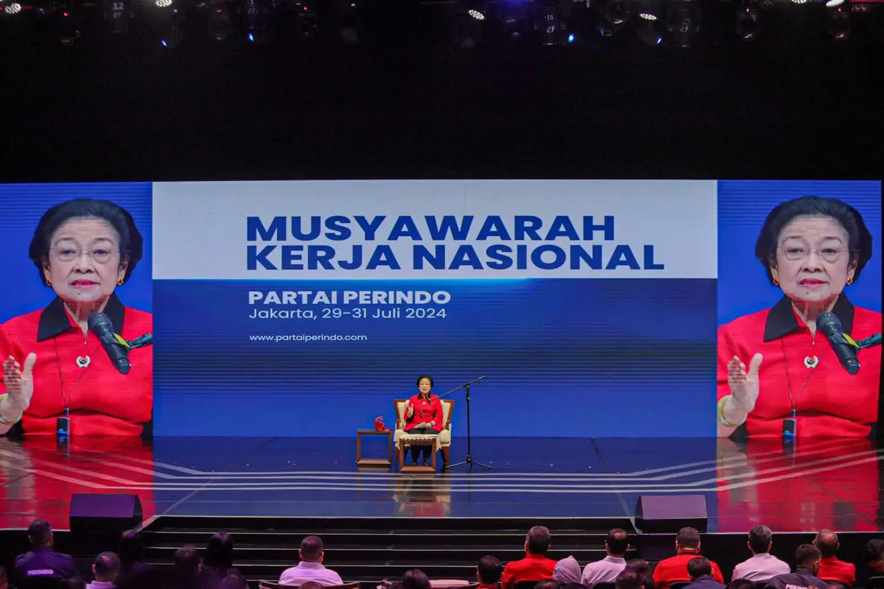 Hadiri Mukernas Partai...