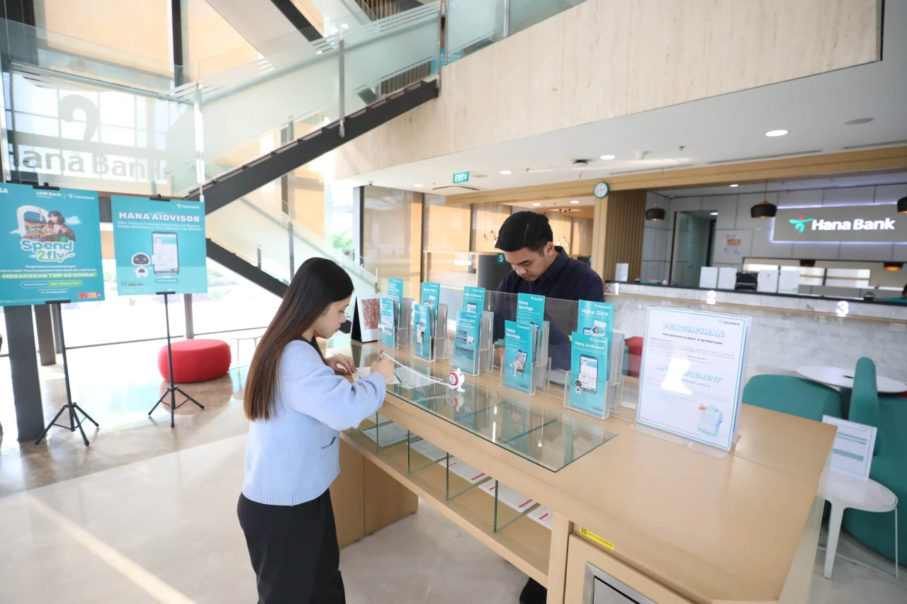 Hana Bank Bukukan Laba...